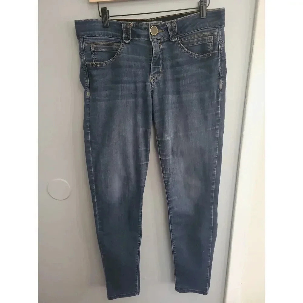 Democracy "Ab" Solution Size 8 Stretch Mid Rise Jeans Ankle Medium Wash Denim